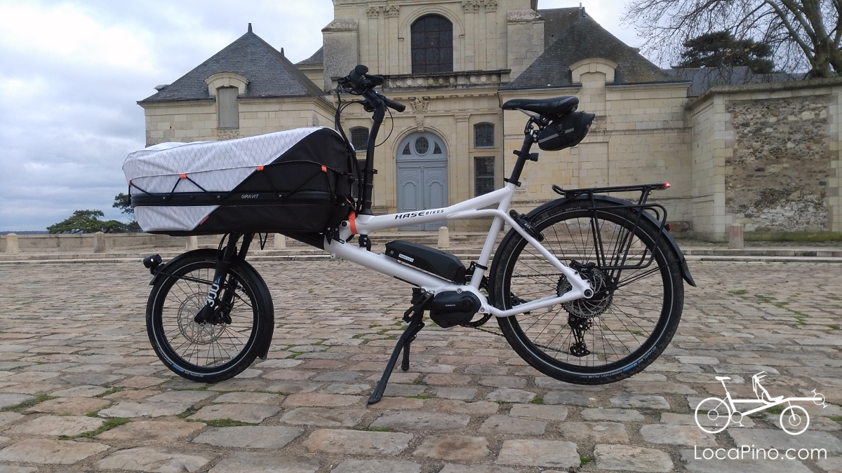 un Gravit City E by Hasebikes sur sa béquille à Saint Florent le Vieil